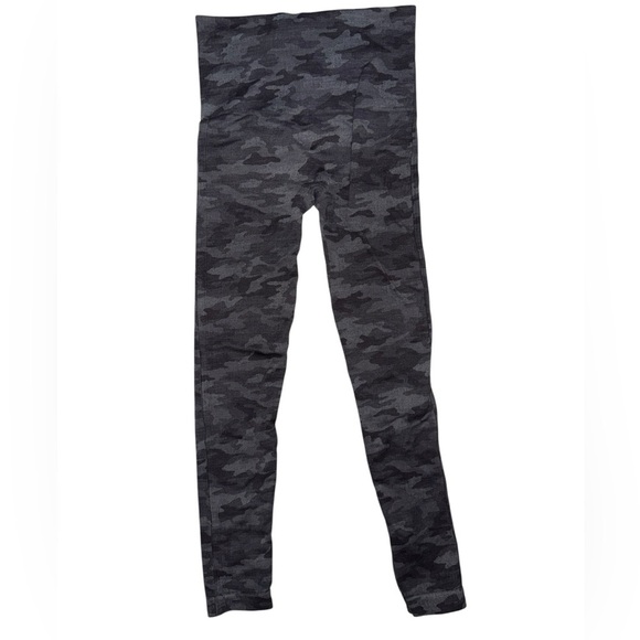Spanx Look At Me Now Camo Seamless Leggings - Picture 3 of 6